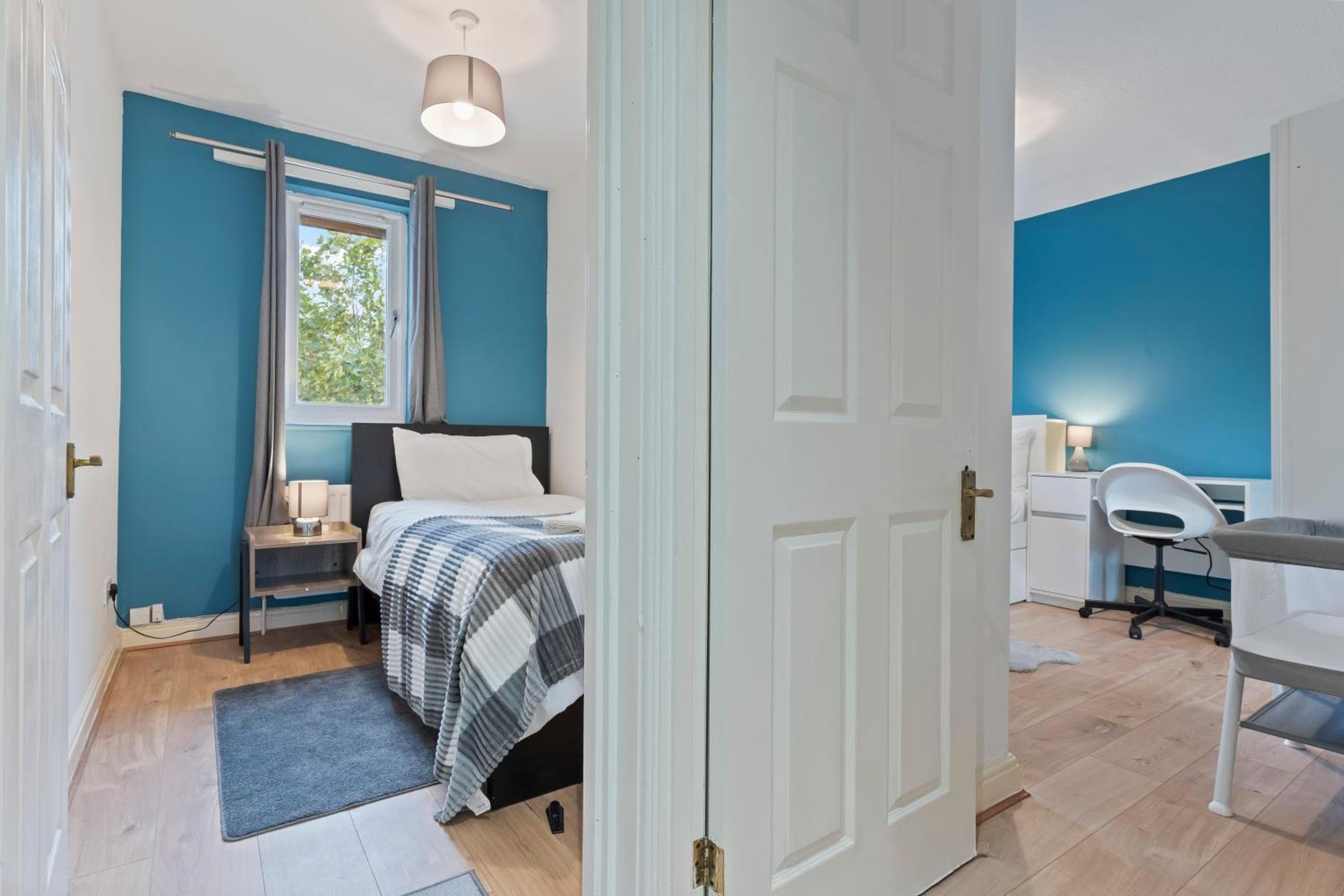 Lovely 4Br House In The City With Parking London Exterior photo