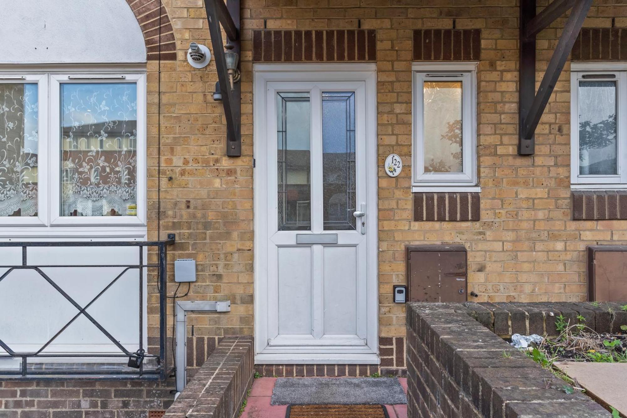 Lovely 4Br House In The City With Parking London Exterior photo